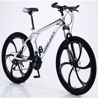 26" vélo de montagne en acier à haut carbone d'équitation d'Off Road